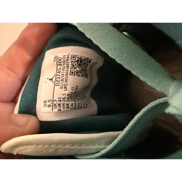 Jordan 1 Mid SE Chenille Bleached Turquoise Teal Aqua Womens 9.5 NWT Box - Picture 5 of 12